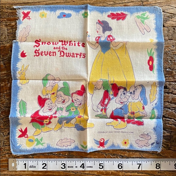 💛♥️1950’s Vintage Disney💚💙Snow White Hankerchief - Picture 3 of 8